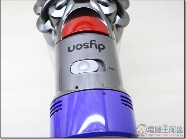 Dyson-V8-Fluffy-08 Dyson-V8-Fluffy-08
