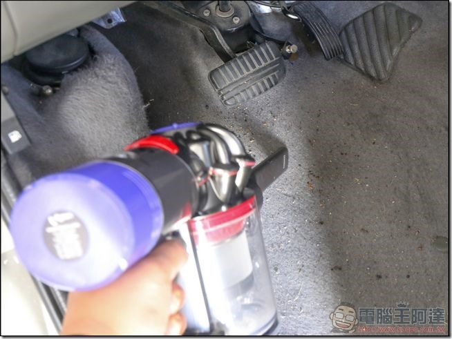 Dyson-V8-Fluffy-34 Dyson-V8-Fluffy-34