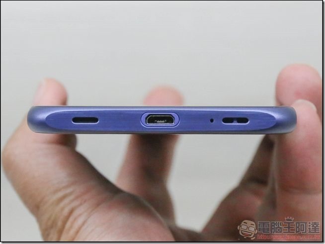 Sharp-AQUOS-P1-開箱-08 Sharp-AQUOS-P1-開箱-08