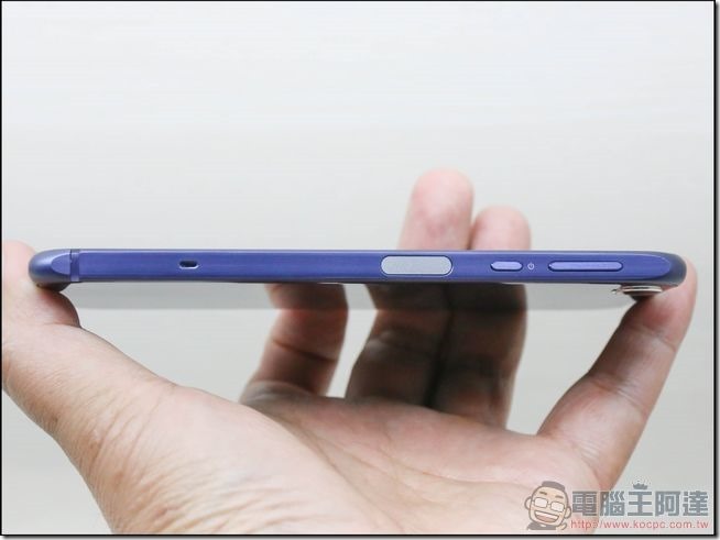 Sharp-AQUOS-P1-開箱-15 Sharp-AQUOS-P1-開箱-15
