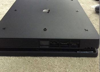 PS4 Slim外包裝現身　據傳下月連PS4 NEO共同登場 - 電腦王阿達