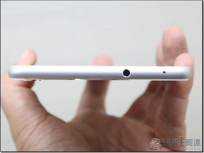 ZenFone3-Ultra-開箱-12 ZenFone3-Ultra-開箱-12