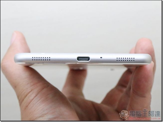ZenFone3-Ultra-開箱-13 ZenFone3-Ultra-開箱-13