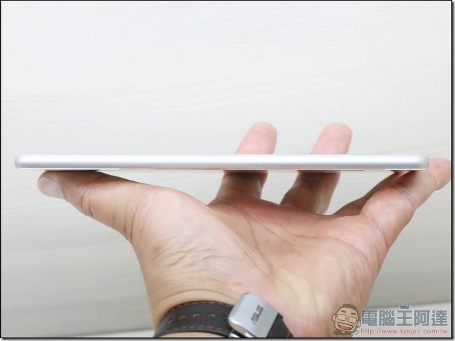 ZenFone3-Ultra-開箱-14 ZenFone3-Ultra-開箱-14