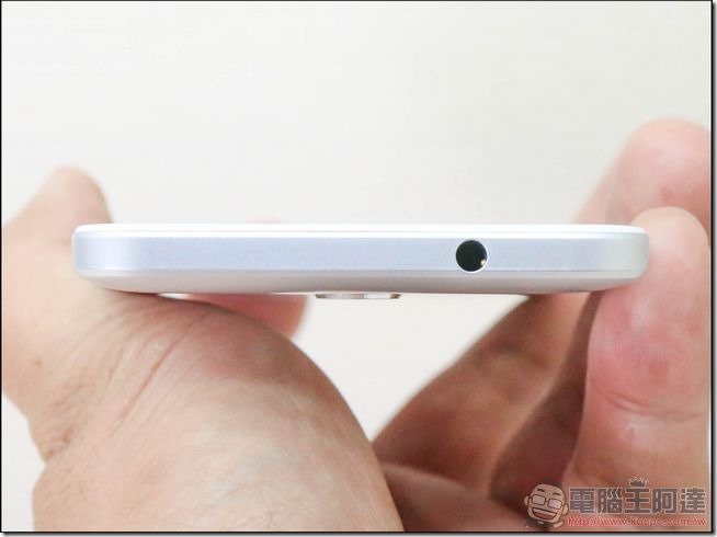ZTE-Blade-V7-Lite-開箱-05 ZTE-Blade-V7-Lite-開箱-05