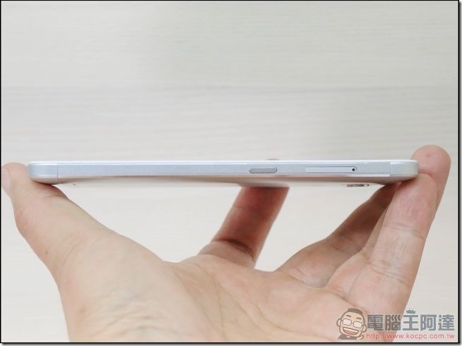 ZTE-Blade-V7-Lite-開箱-08 ZTE-Blade-V7-Lite-開箱-08