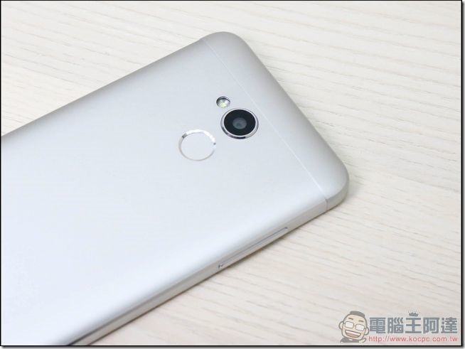 ZTE-Blade-V7-Lite-開箱-12 ZTE-Blade-V7-Lite-開箱-12