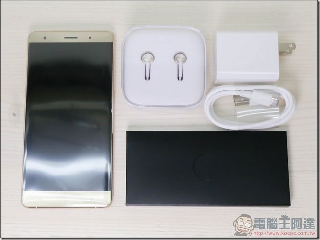 ZenFone 3-Deluxe-開箱-07 ZenFone 3-Deluxe-開箱-07