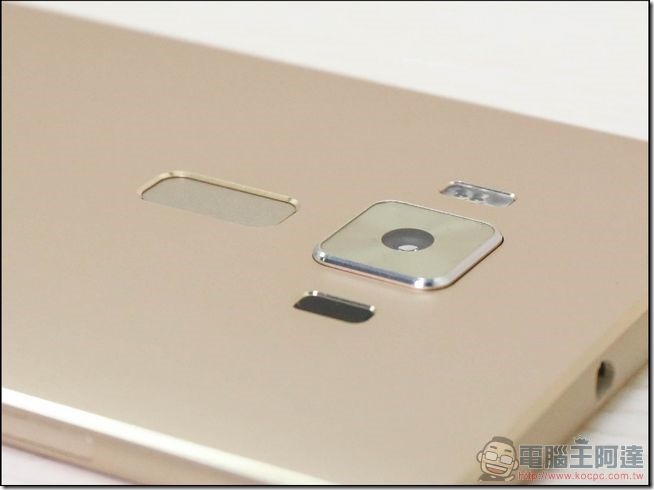 ZenFone 3-Deluxe-開箱-23 ZenFone 3-Deluxe-開箱-23