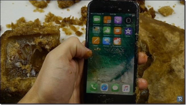 2016-09-22 10_04_19-Will an iPhone 7 Survive in Coca-Cola Freeze Test for 12 Hours_ - YouTube 2016-09-22 10_04_19-Will an iPhone 7 Survive in Coca-Cola Freeze Test for 12 Hours_ - YouTube