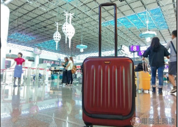 小巧體積、超大容量，好裝好拖又終身保固的 Targus Transit 360&deg; 登機電腦拉桿箱開箱評測 - 電腦王阿達