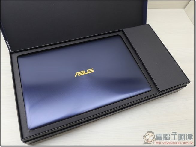 ASUS-ZenBook3-UX390-開箱-04 ASUS-ZenBook3-UX390-開箱-04