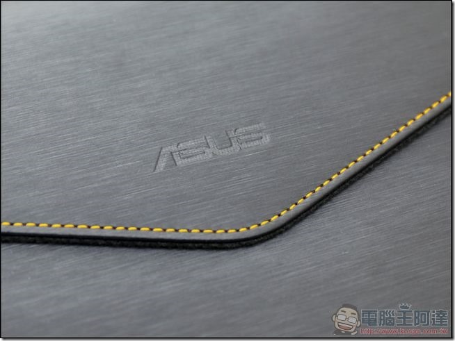 ASUS-ZenBook3-UX390-開箱-13