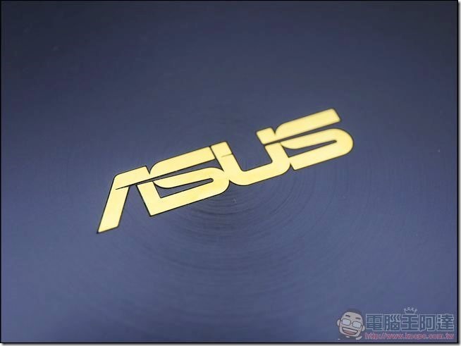 ASUS-ZenBook3-UX390-開箱-19