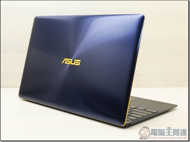 ASUS-ZenBook3-UX390-開箱-21