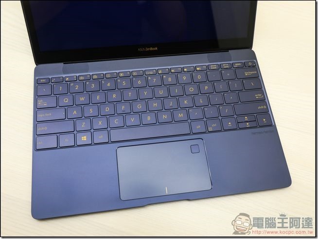 ASUS-ZenBook3-UX390-開箱-23 ASUS-ZenBook3-UX390-開箱-23