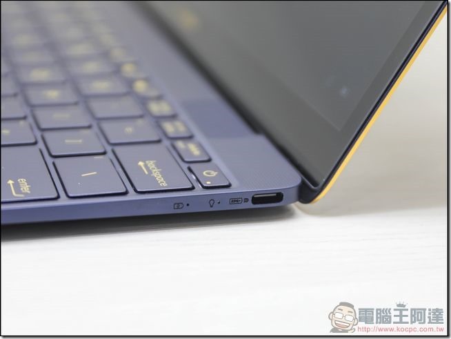 USB 3.2 規範發布,賦予 Type-C 連接埠最快超過每秒 2GB 高速傳輸 - 電腦王阿達 ASUS-ZenBook3-UX390-開箱-28