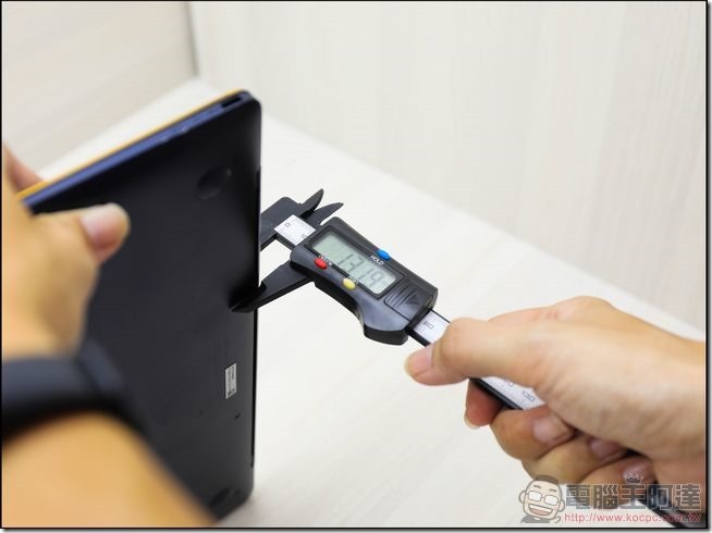 ASUS-ZenBook3-UX390-開箱-43 ASUS-ZenBook3-UX390-開箱-43
