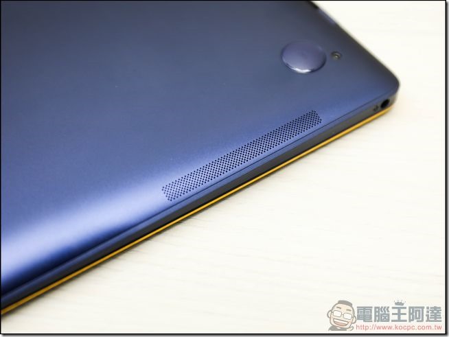 ASUS-ZenBook3-UX390-開箱-33