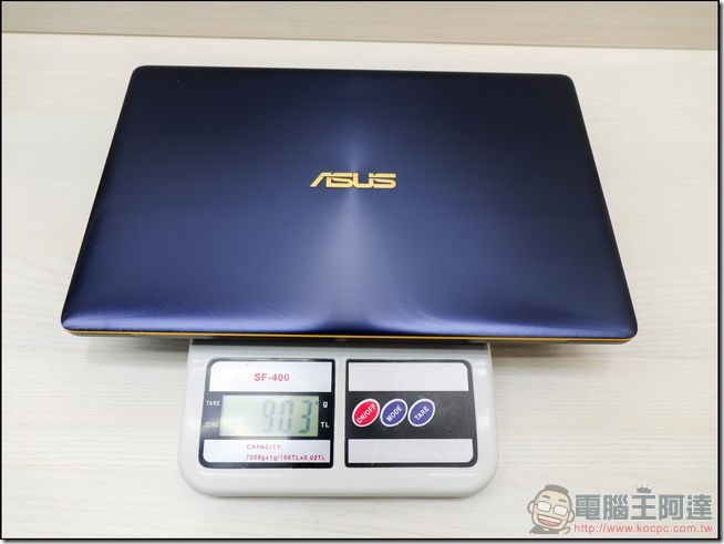 ASUS-ZenBook3-UX390-開箱-40