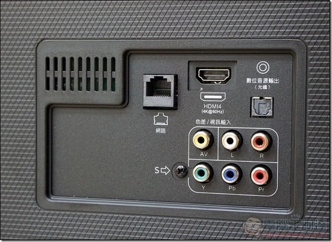 奇美-W800-4K-TV-11