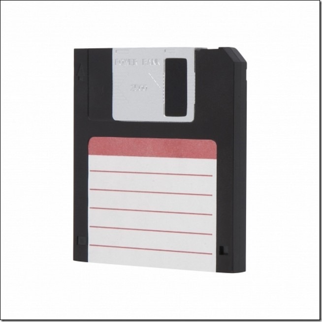 2257_floppydiskpowerbank_01 2257_floppydiskpowerbank_01