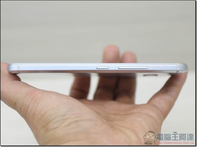 HTC-10-EVO-開箱-11 HTC-10-EVO-開箱-11