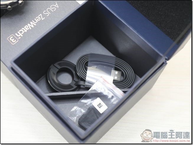 ASUS-ZenWatch3-開箱-05 ASUS-ZenWatch3-開箱-05