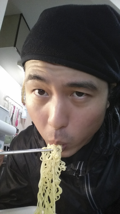 小薛日記16/12/24 聖誕節之我一定要吃蛋糕!(神難吃蛋糕炒麵挑戰) - 電腦王阿達 小薛日記16/12/24 聖誕節之我一定要吃蛋糕!(神難吃蛋糕炒麵挑戰) - 電腦王阿達