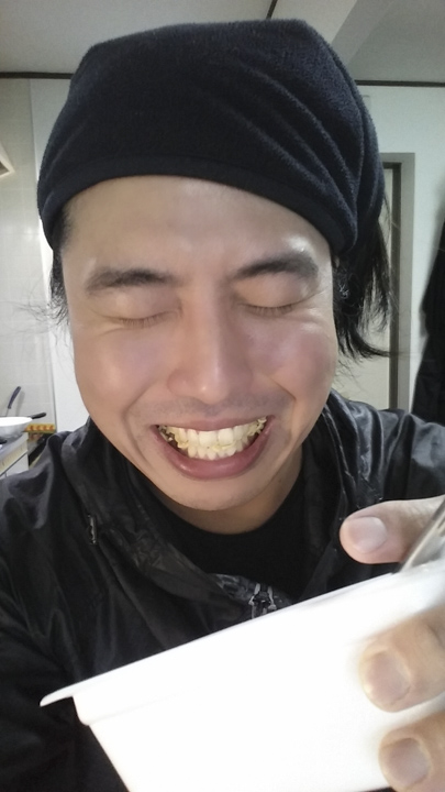 小薛日記16/12/24 聖誕節之我一定要吃蛋糕!(神難吃蛋糕炒麵挑戰) - 電腦王阿達 小薛日記16/12/24 聖誕節之我一定要吃蛋糕!(神難吃蛋糕炒麵挑戰) - 電腦王阿達