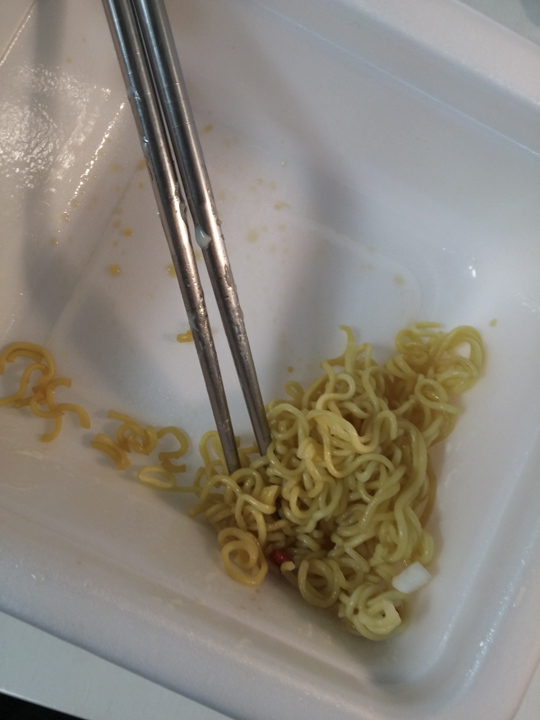 小薛日記16/12/24 聖誕節之我一定要吃蛋糕!(神難吃蛋糕炒麵挑戰) - 電腦王阿達 小薛日記16/12/24 聖誕節之我一定要吃蛋糕!(神難吃蛋糕炒麵挑戰) - 電腦王阿達