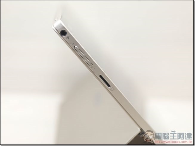 ASUS-Transformer-3-Pro-開箱-19 ASUS-Transformer-3-Pro-開箱-19