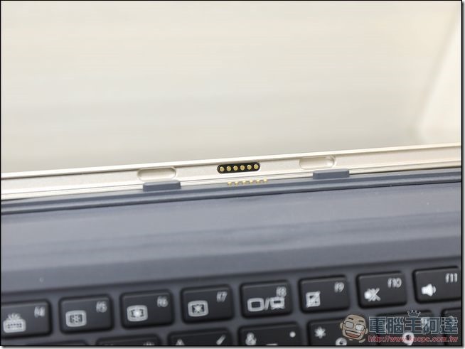 ASUS-Transformer-3-Pro-開箱-22 ASUS-Transformer-3-Pro-開箱-22