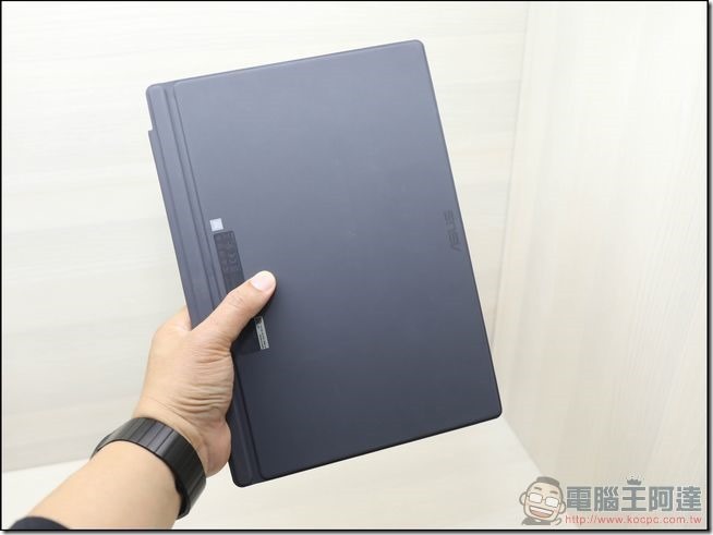 ASUS-Transformer-3-Pro-開箱-31 ASUS-Transformer-3-Pro-開箱-31
