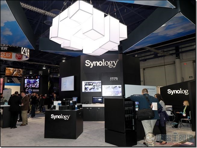 Synology-CES2017- (1) Synology-CES2017- (1)