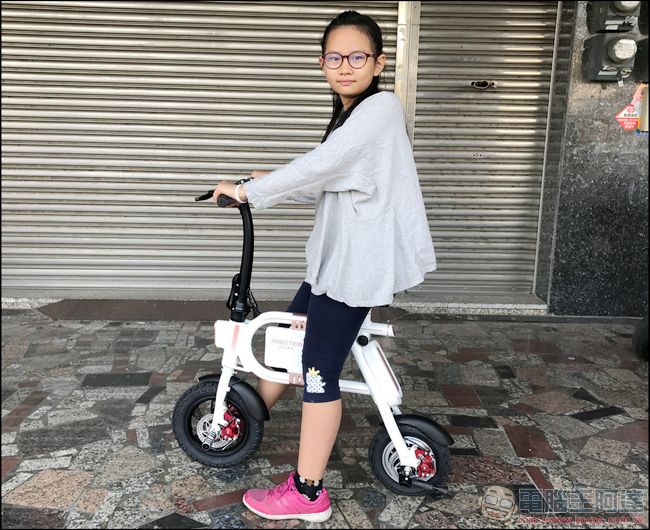 Inmotion 樂行 P1電動車開箱體驗 輕巧、可摺疊、方便攜帶、續航力長的小型電動車 - 電腦王阿達 Inmotion 樂行 P1電動車開箱體驗 輕巧、可摺疊、方便攜帶、續航力長的小型電動車 - 電腦王阿達