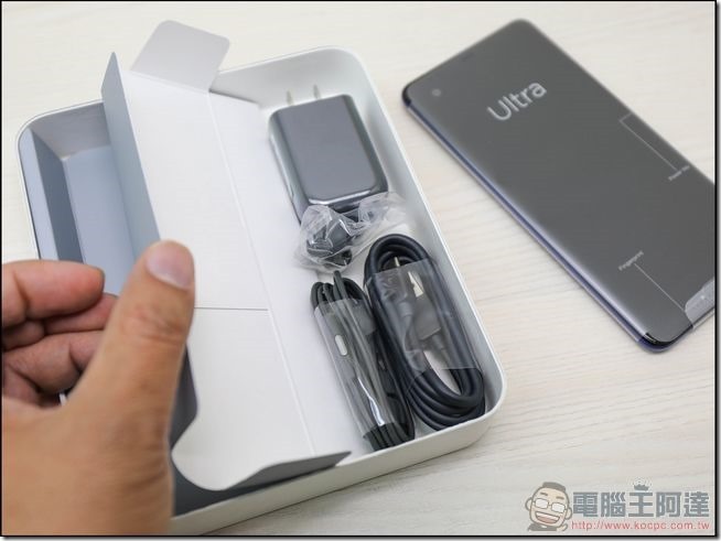 HTC-U-Ultra-開箱-06