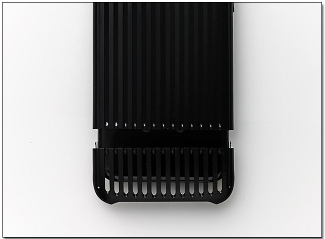 SQUAIR Slit iPhone 7 純手工保護殼叫價日幣 162,000元，原來手機才是配件 - 電腦王阿達