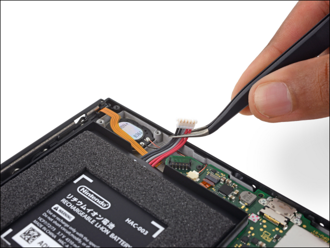 iFixit 發表 Nintendo Switch 拆解介紹,給出維修分數 8 分 - 電腦王阿達 iFixit 發表 Nintendo Switch 拆解介紹,給出維修分數 8 分 - 電腦王阿達