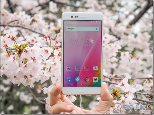 Sharp-Z3-開箱與外觀-17 Sharp-Z3-開箱與外觀-17