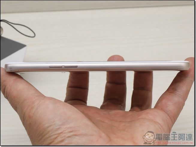 OPPO A57 開箱-09 OPPO A57 開箱-09