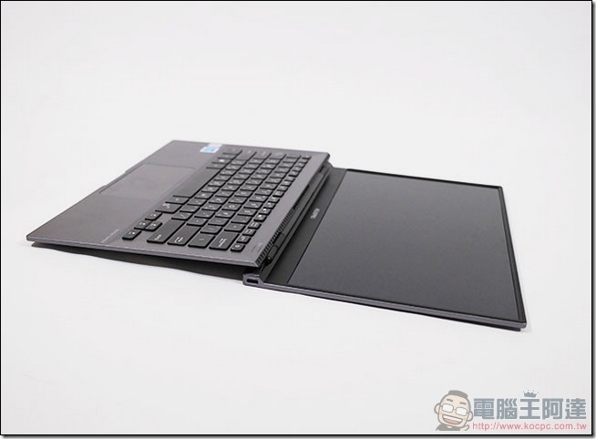 ASUSPRO B9440 開箱-24 ASUSPRO B9440 開箱-24