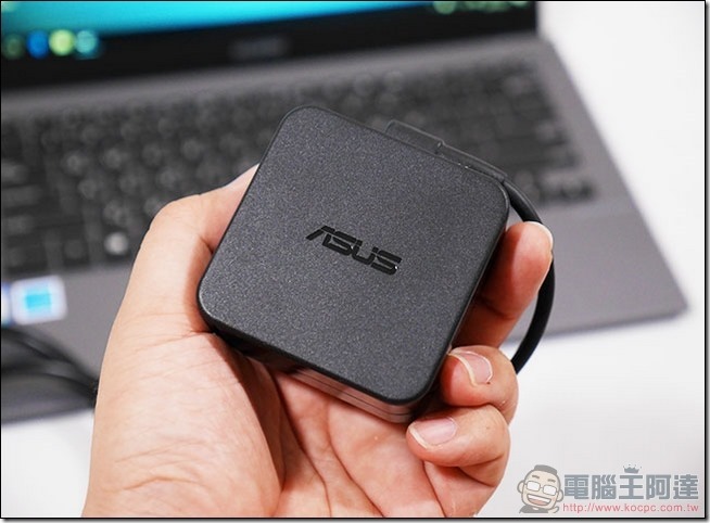 ASUSPRO B9440 開箱-30 ASUSPRO B9440 開箱-30