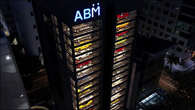 世界最大汽車販賣機稱號，由新加坡車商 Autobahn Motors 以 15 層樓奪下 - 電腦王阿達