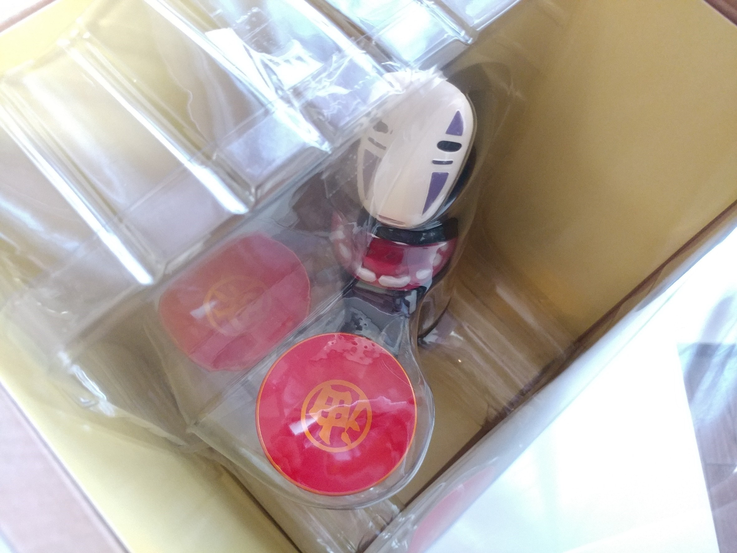 吃光你錢錢!無臉男存錢桶開箱(カオナシむしゃむしゃ貯金箱) - 電腦王阿達 吃光你錢錢!無臉男存錢桶開箱(カオナシむしゃむしゃ貯金箱) - 電腦王阿達