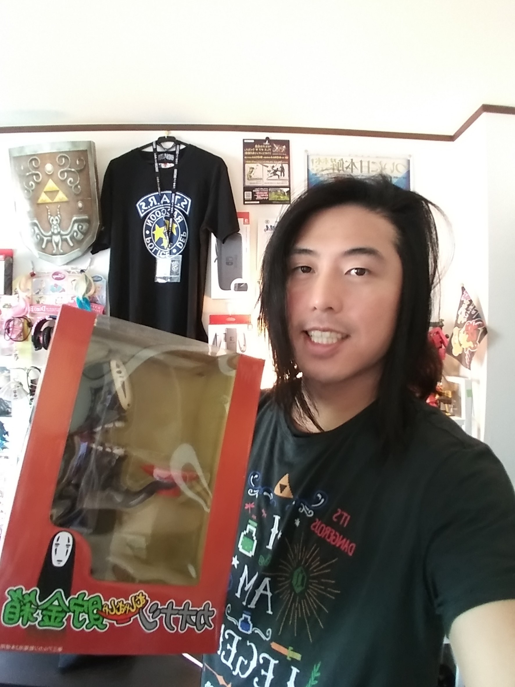 吃光你錢錢!無臉男存錢桶開箱(カオナシむしゃむしゃ貯金箱) - 電腦王阿達 吃光你錢錢!無臉男存錢桶開箱(カオナシむしゃむしゃ貯金箱) - 電腦王阿達