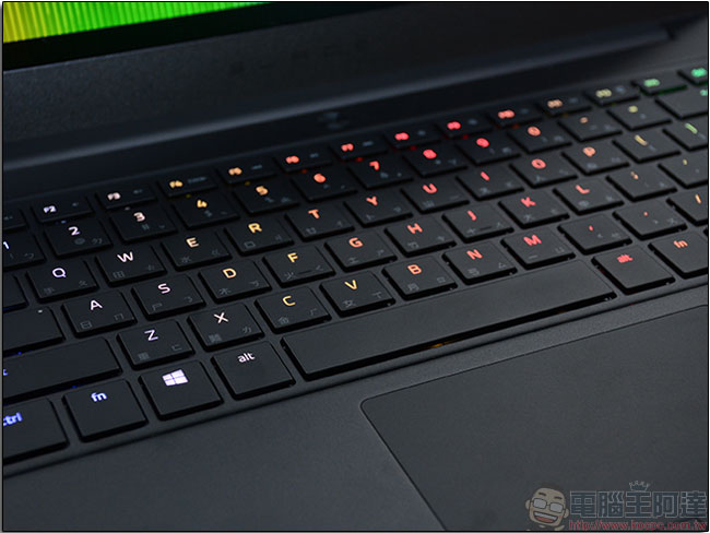 新款 Razer Blade 遊戲筆電即將在台上市,內斂中隱藏剽悍戰鬥性格 - 電腦王阿達 新款 Razer Blade 遊戲筆電即將在台上市,內斂中隱藏剽悍戰鬥性格 - 電腦王阿達