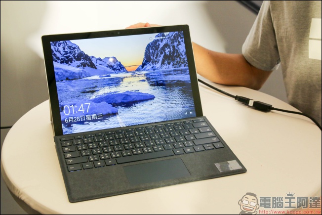 新 Surface Pro 新 Surface Pro