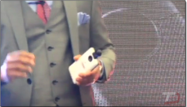 Moto 360 相機模組 現蹤迦納發表會，外型奇特而細節尚未明朗 - 電腦王阿達