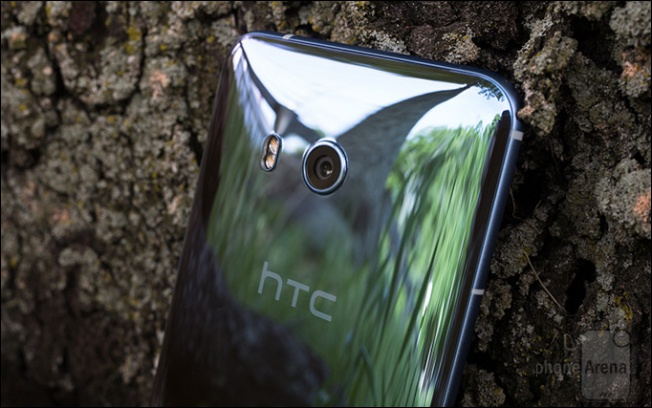 藉著 U11 的氣勢， HTC 營收 6 月創新高 - 電腦王阿達